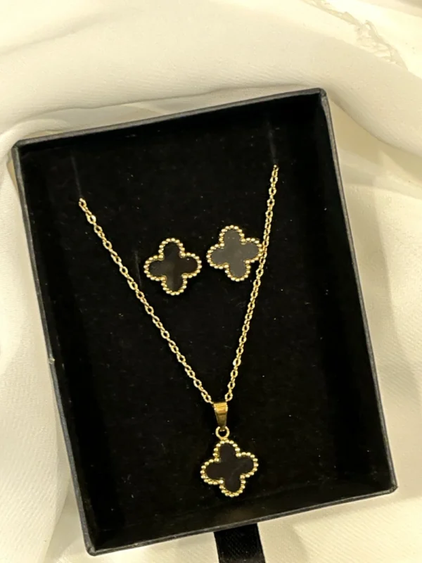 2 in 1 Clover Shaped Necklace - Image 5