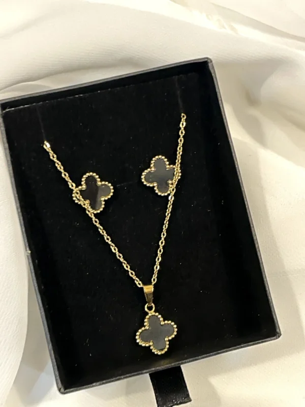 2 in 1 Clover Shaped Necklace