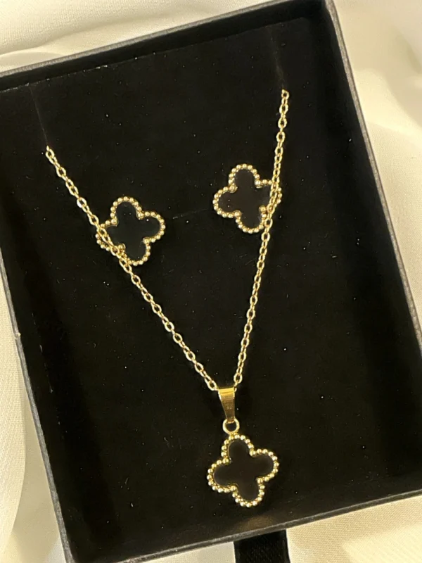 2 in 1 Clover Shaped Necklace - Image 3