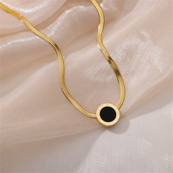 Roman Numerals Jewellery Set - Image 2
