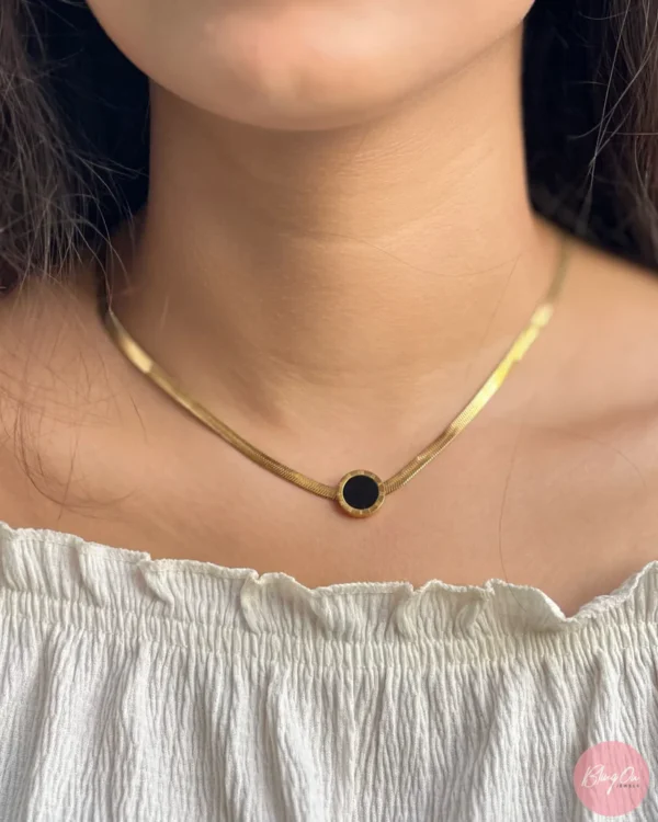 Roman Numerals Jewellery Set - Image 3